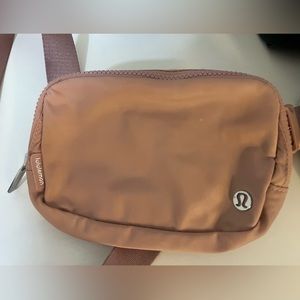 lululemon belt bag